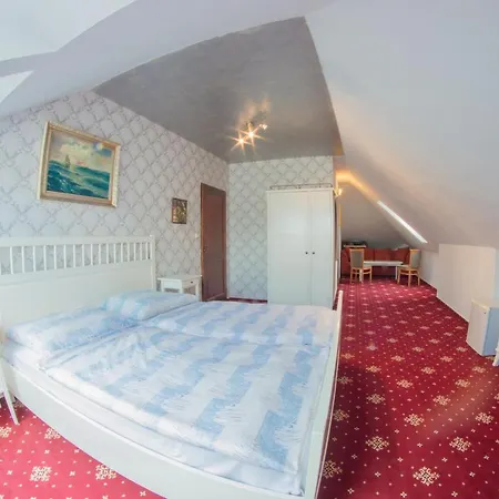 Hotel Bouzov Hotel *