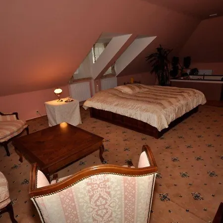 فندق Hotel Bouzov Bouzov